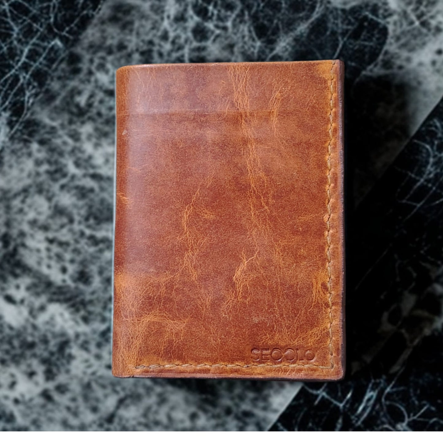 Handmade Vertical Vintage Leather Wallet - Cognac Artisan Edition | SECOLO