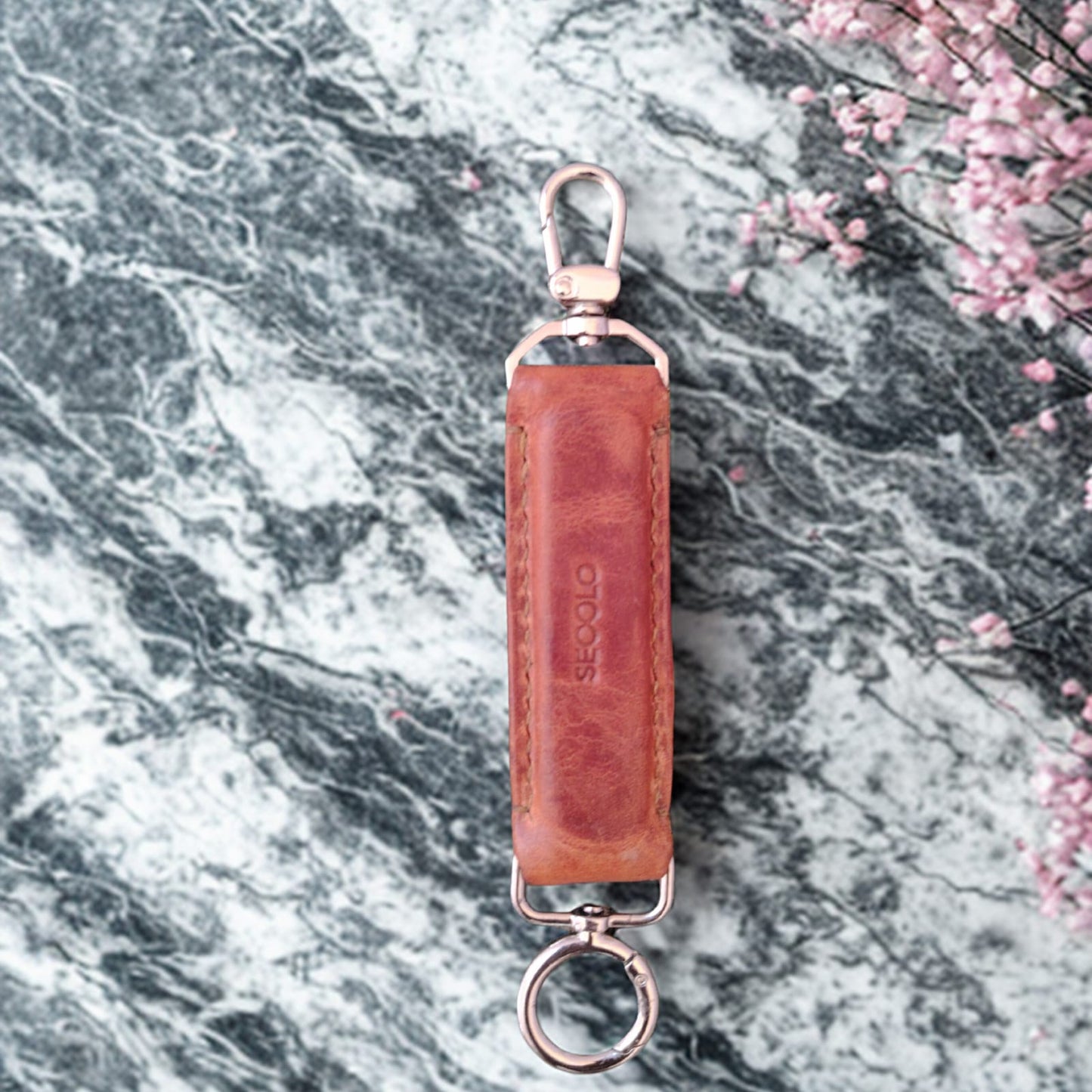 Handmade Leather Keychain - Tan | SECOLO